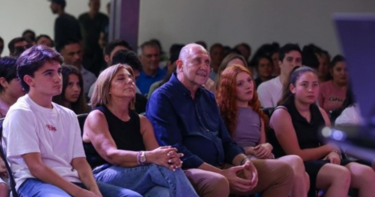 El encuentro incluyó demostraciones prácticas, análisis de casos reales y herramientas para modernizar la gestión en territorio. La actividad apuntó a fortalecer equipos técnicos y jóvenes de toda la provincia.